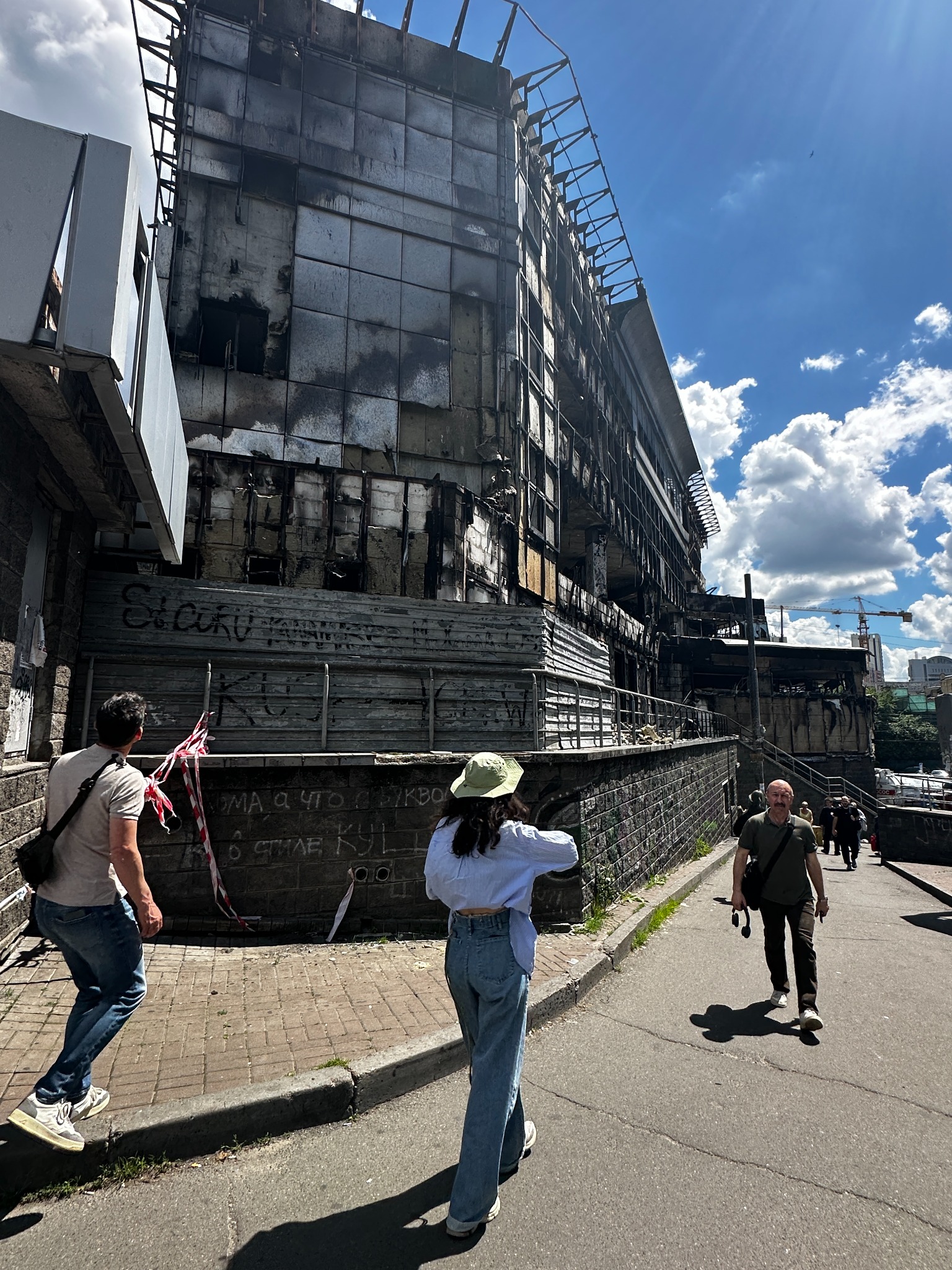 Beschadigd gebouw in Kyiv